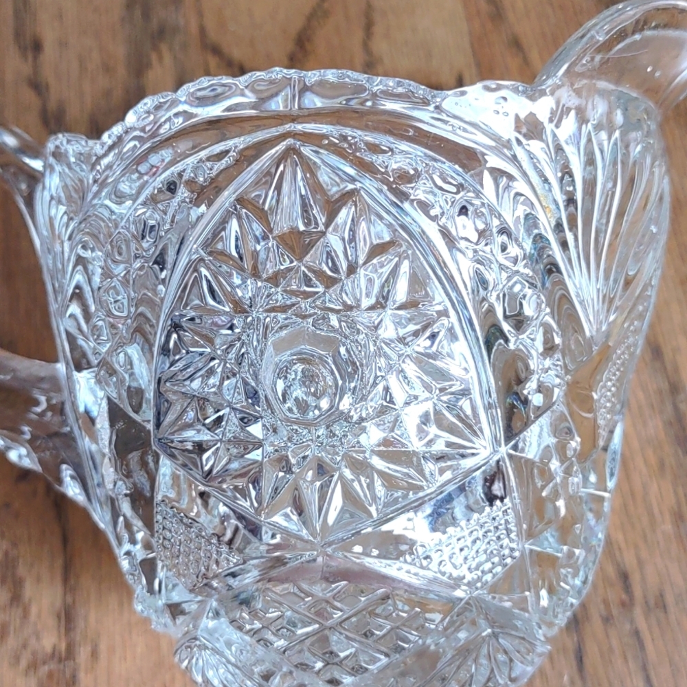 Hobstar and Arches Pressed Glass Creamer - Picture 7 of 9